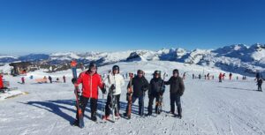 Reservists posed with their skis